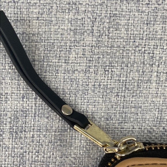 Elegant Women's Wallet in Black, Cream, and Tan - Picture 3 of 7